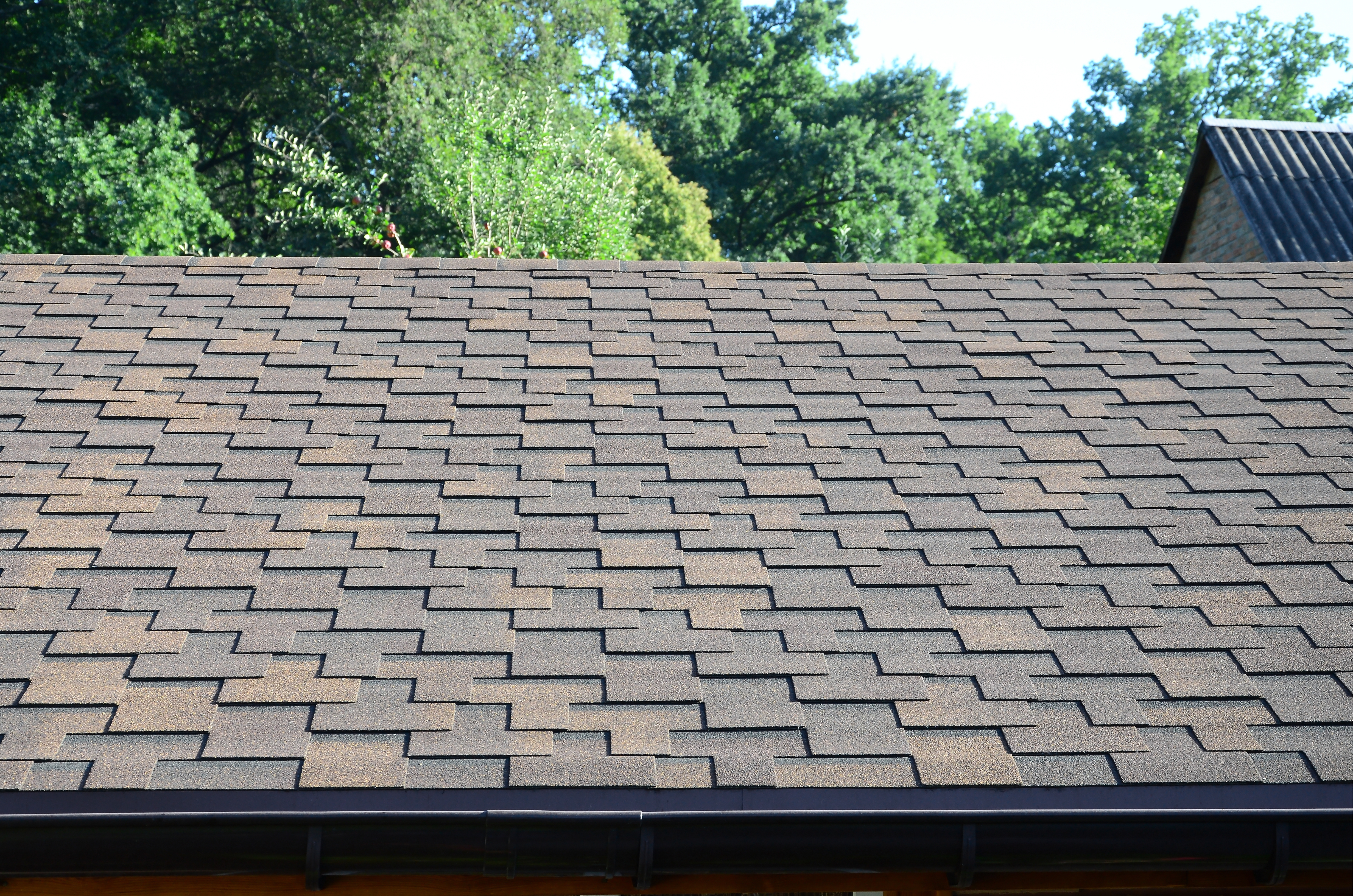 https://www.midamericapoolleagues.com/wp-content/uploads/2024/08/img-177696-modern-shingle-roof.jpg